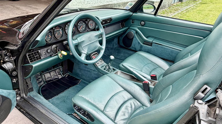 Porsche 993 Carrera 4