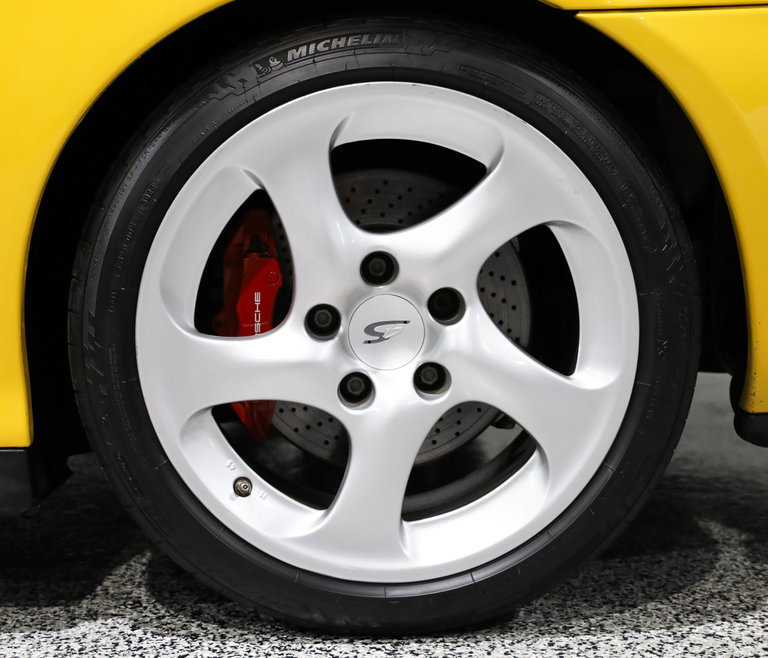 Porsche 996.2 Carrera 4S