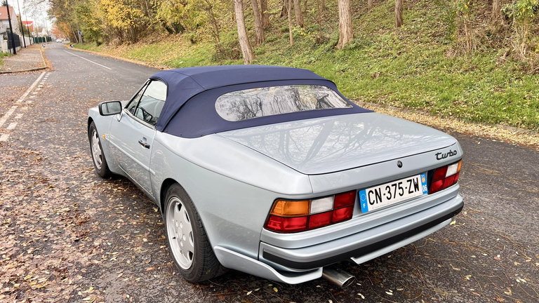 Porsche 944 Turbo Cabriolet
