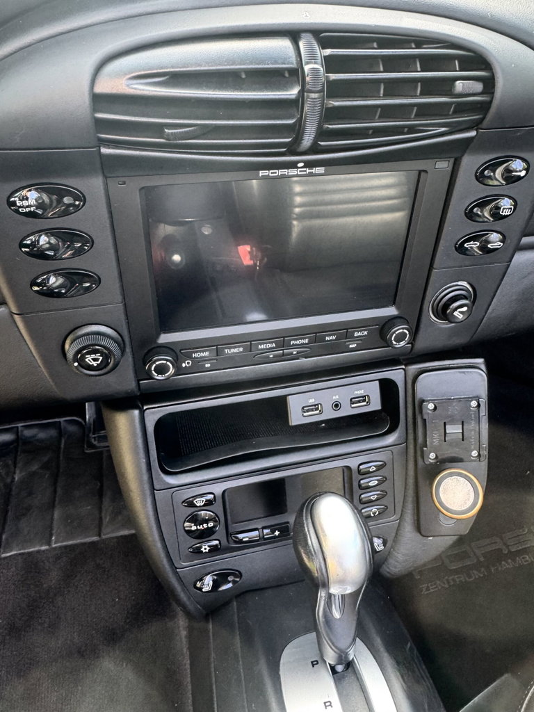 Porsche 996 Carrera 4