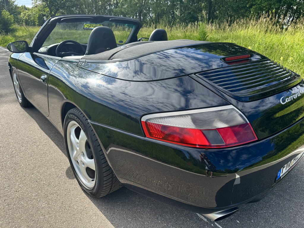 Porsche 996 Carrera 4