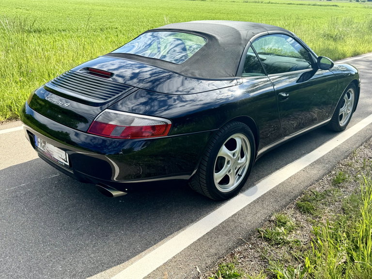Porsche 996 Carrera 4
