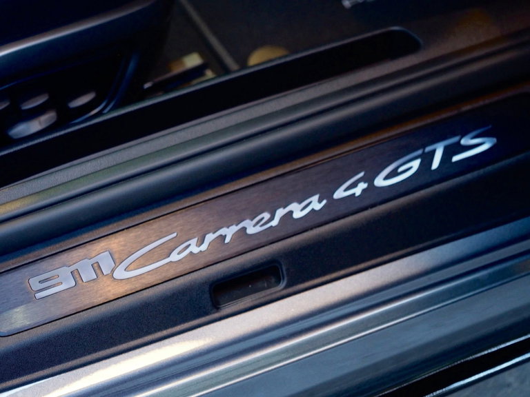 Porsche 992.2 Carrera 4 GTS