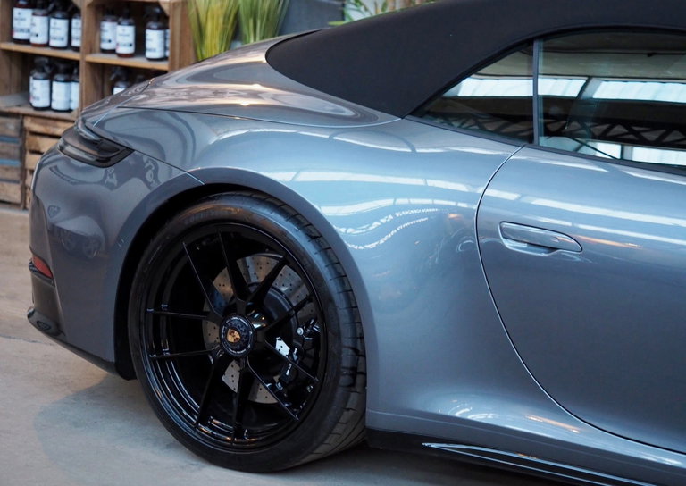 Porsche 992.2 Carrera 4 GTS