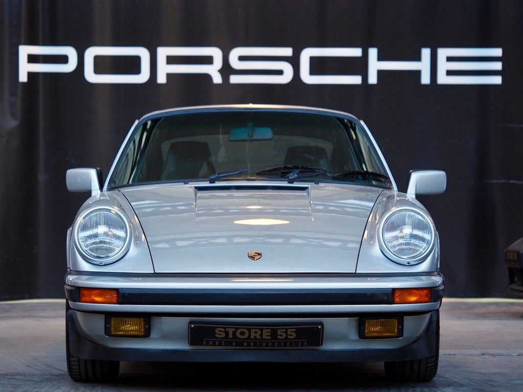 Porsche 911 Carrera 3.2