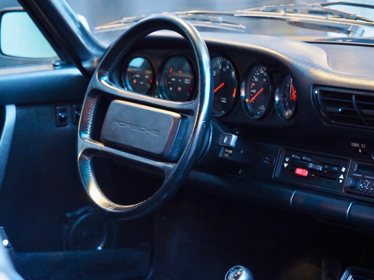 Porsche 911 Carrera 3.2