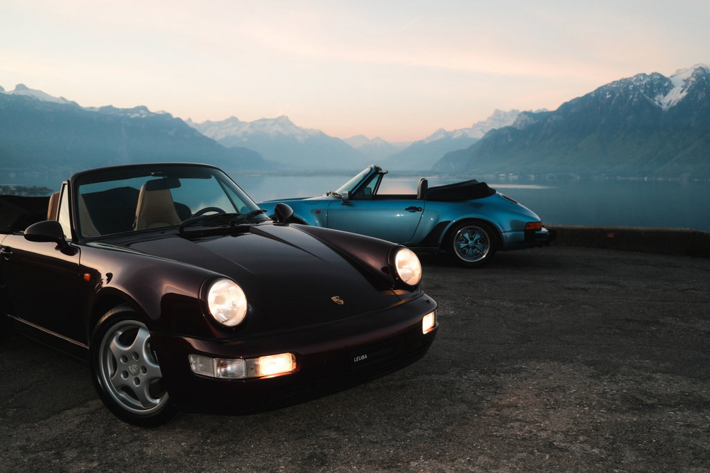 Two WTL Cabriolets in L999 special-order colours – Icons among themselves