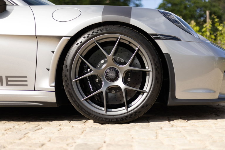 Porsche 911 S/T
