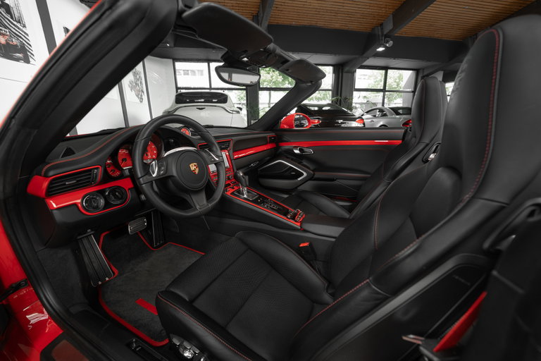 Porsche 991 Carrera 4