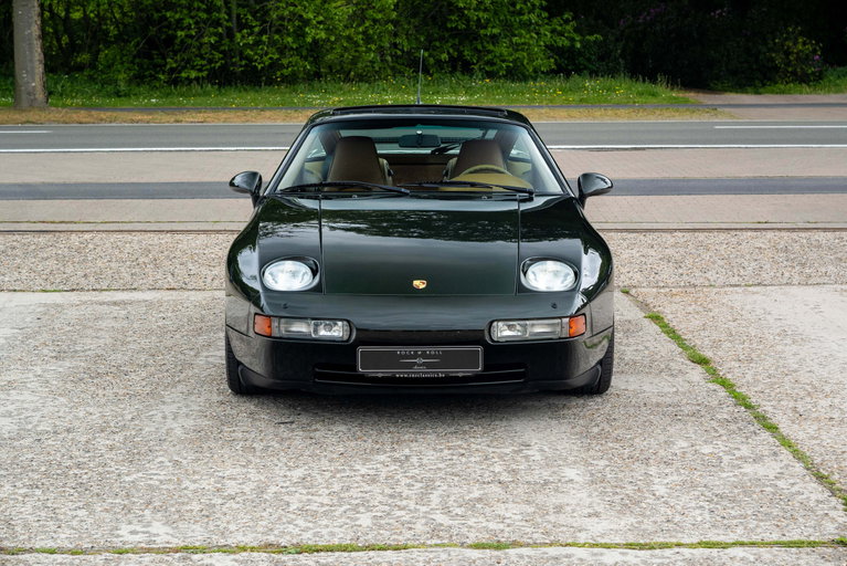 Porsche 928 GTS