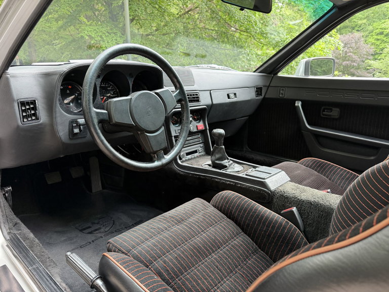 Porsche 924 Carrera GT