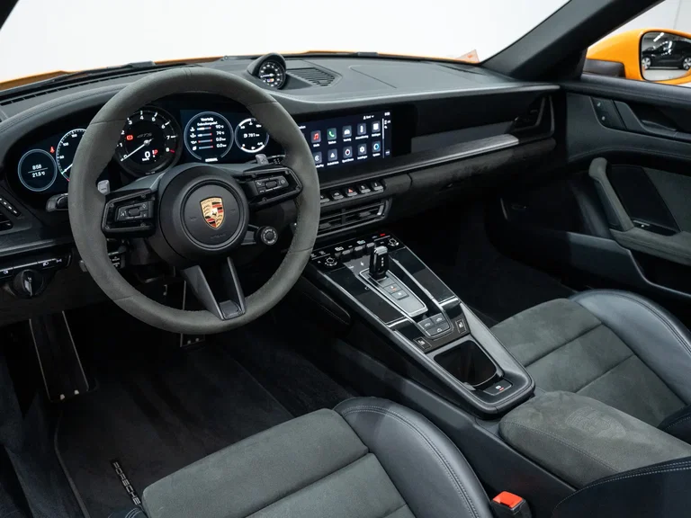 Porsche 992 Carrera GTS