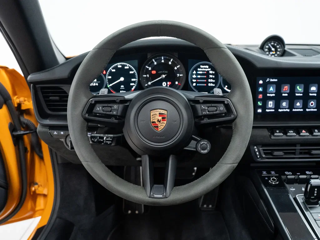 Porsche 992 Carrera GTS