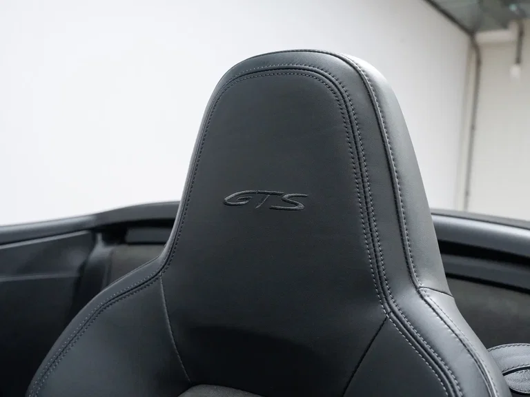 Porsche 992 Carrera GTS