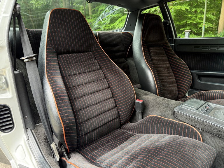 Porsche 924 Carrera GT