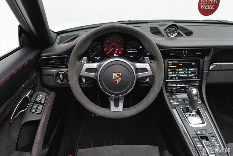 Porsche 991 Carrera GTS