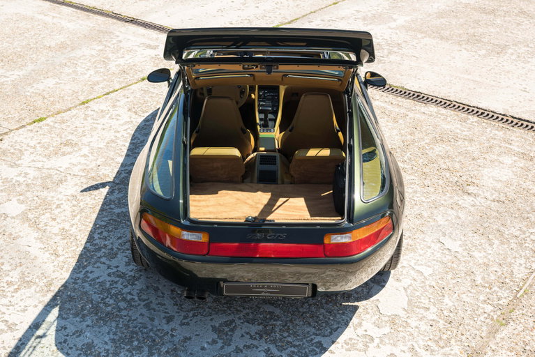 Porsche 928 GTS