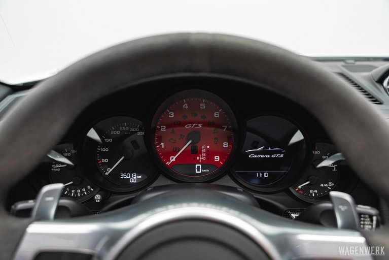 Porsche 991 Carrera GTS