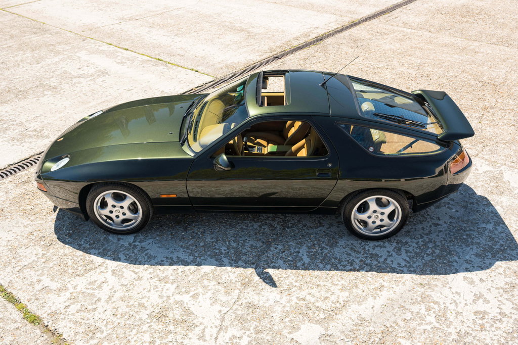 Porsche 928 GTS