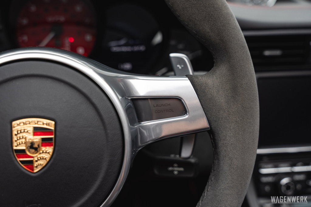 Porsche 991 Carrera GTS