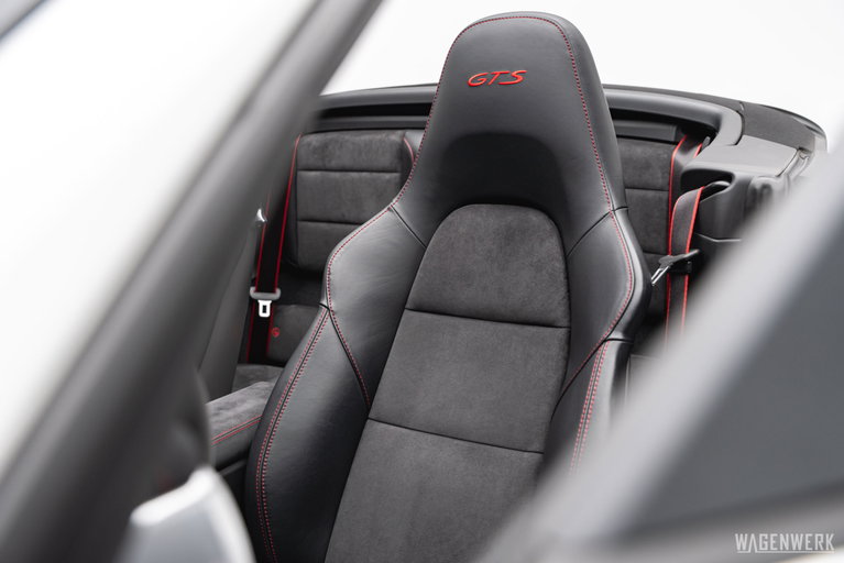 Porsche 991 Carrera GTS