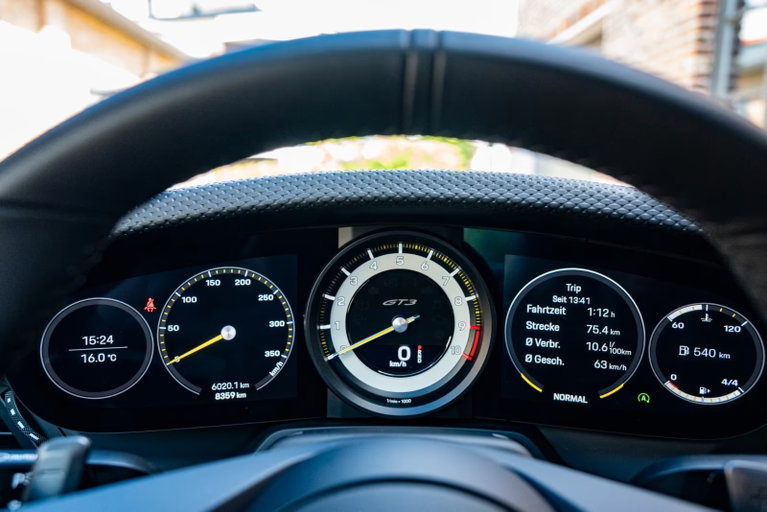 Porsche 992 GT3 Touring