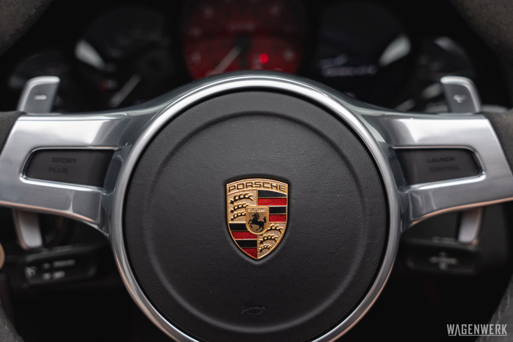 Porsche 991 Carrera GTS