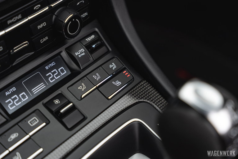 Porsche 991 Carrera GTS
