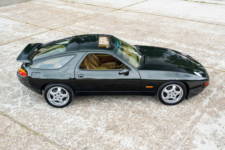 Porsche 928 GTS