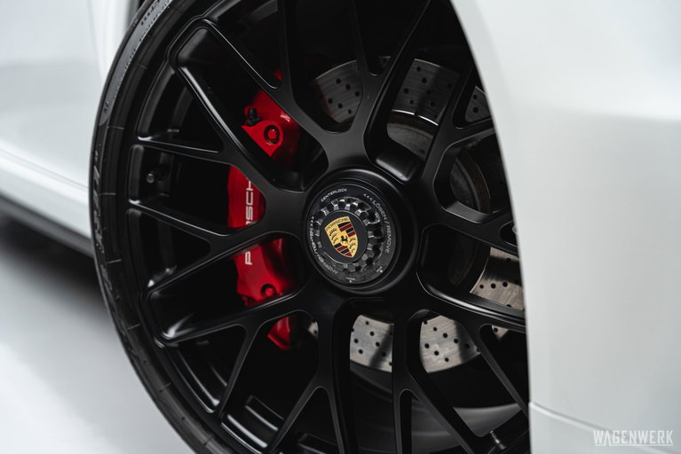 Porsche 991 Carrera GTS