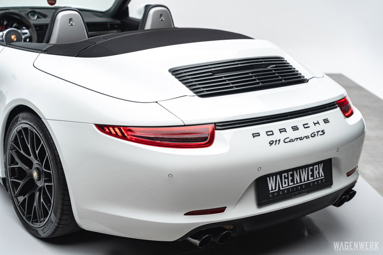 Porsche 991 Carrera GTS
