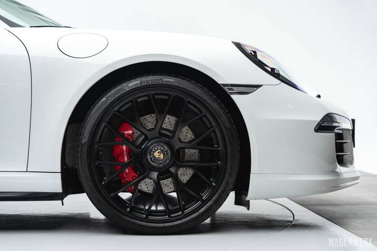 Porsche 991 Carrera GTS