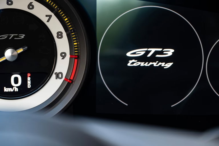 Porsche 992 GT3 Touring