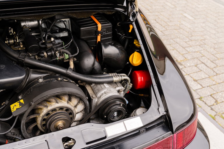 Porsche 964 Carrera 4