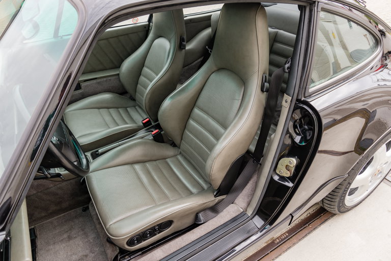 Porsche 964 Carrera 4