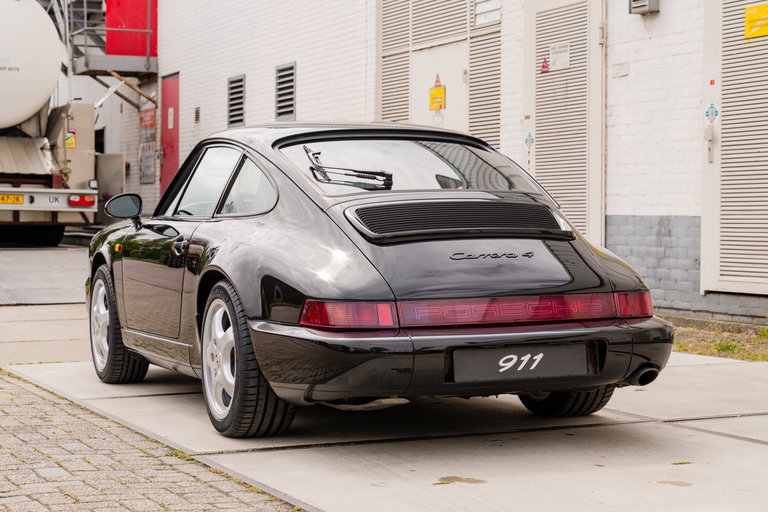 Porsche 964 Carrera 4