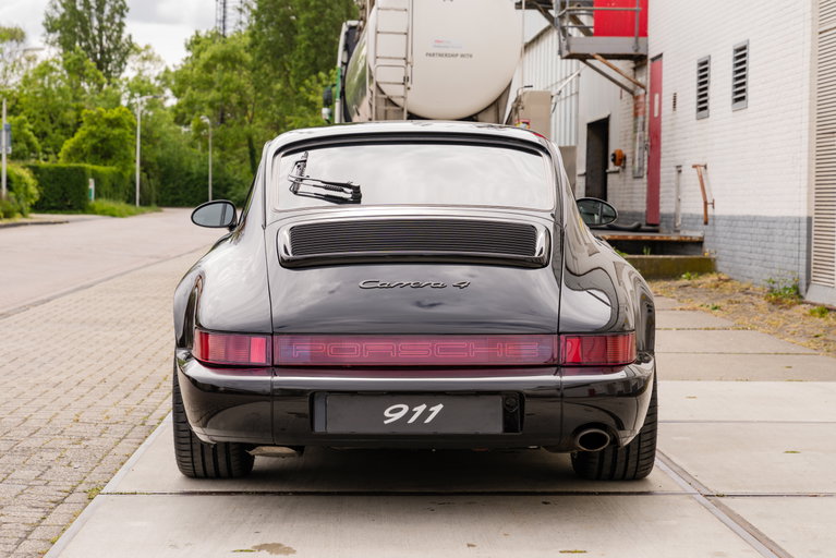Porsche 964 Carrera 4
