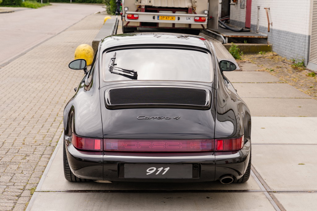Porsche 964 Carrera 4