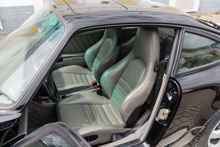 Porsche 964 Carrera 4