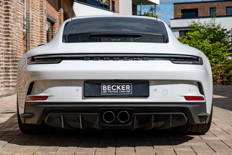 Porsche 992 GT3 Touring