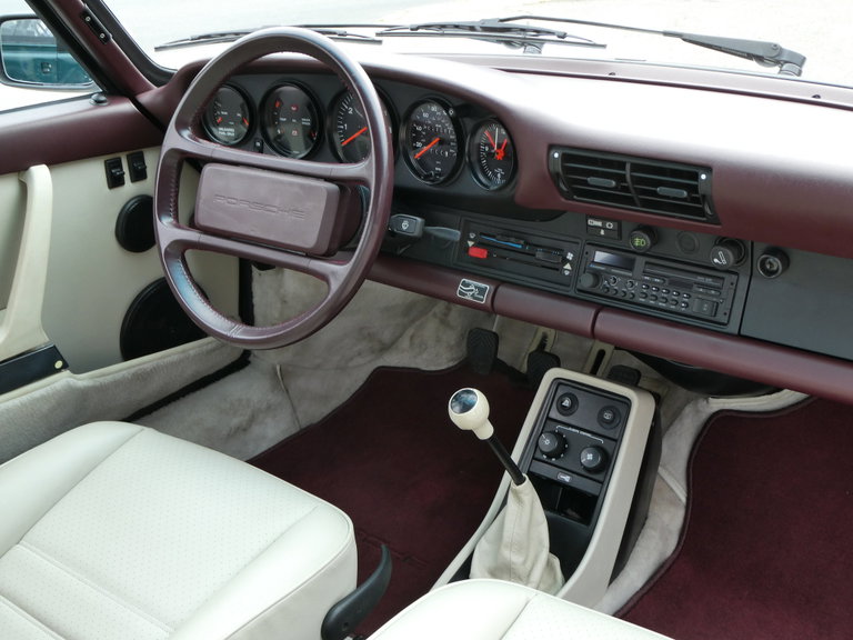 Porsche 911 Carrera 3.2