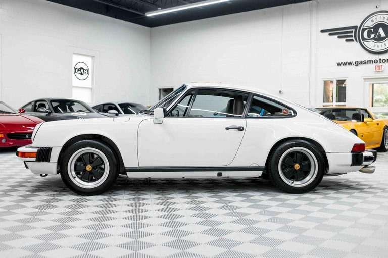 Porsche 911 Carrera 3.2
