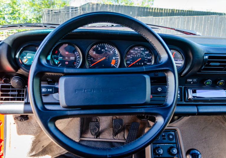 Porsche 911 Carrera 3.2