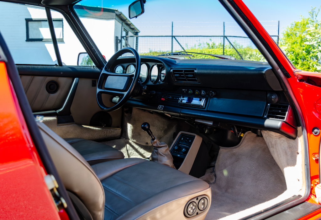 Porsche 911 Carrera 3.2