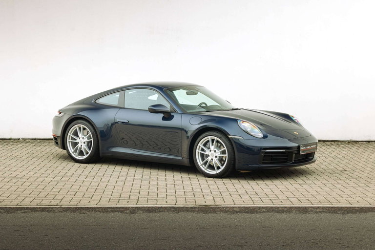 Porsche 992 Carrera