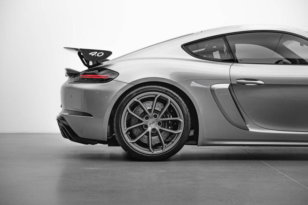 Porsche 718 Cayman GT4