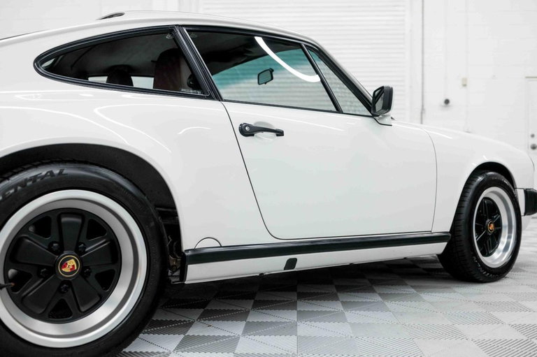 Porsche 911 Carrera 3.2