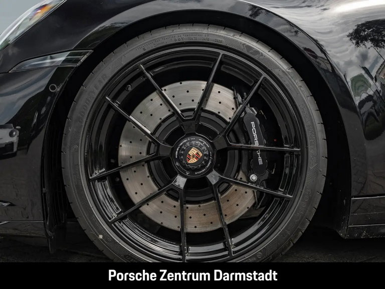 Porsche 992.2 Carrera 4 GTS