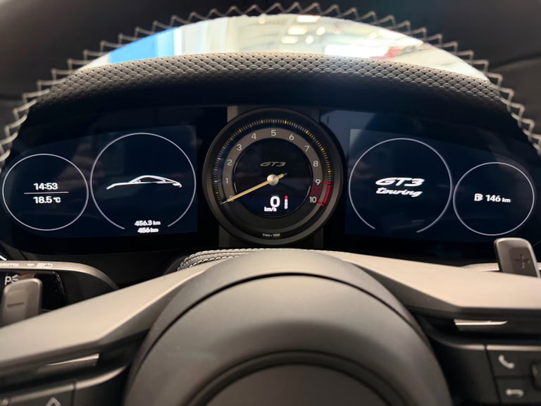 Porsche 992 GT3 Touring