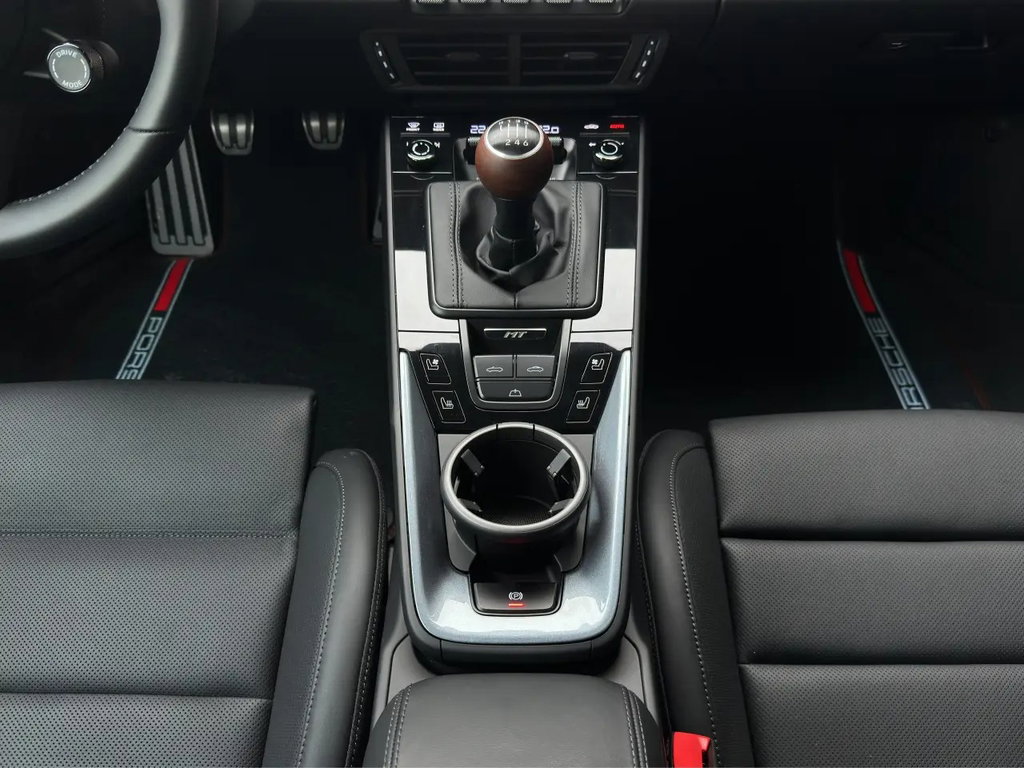 Porsche 992.2 Carrera T